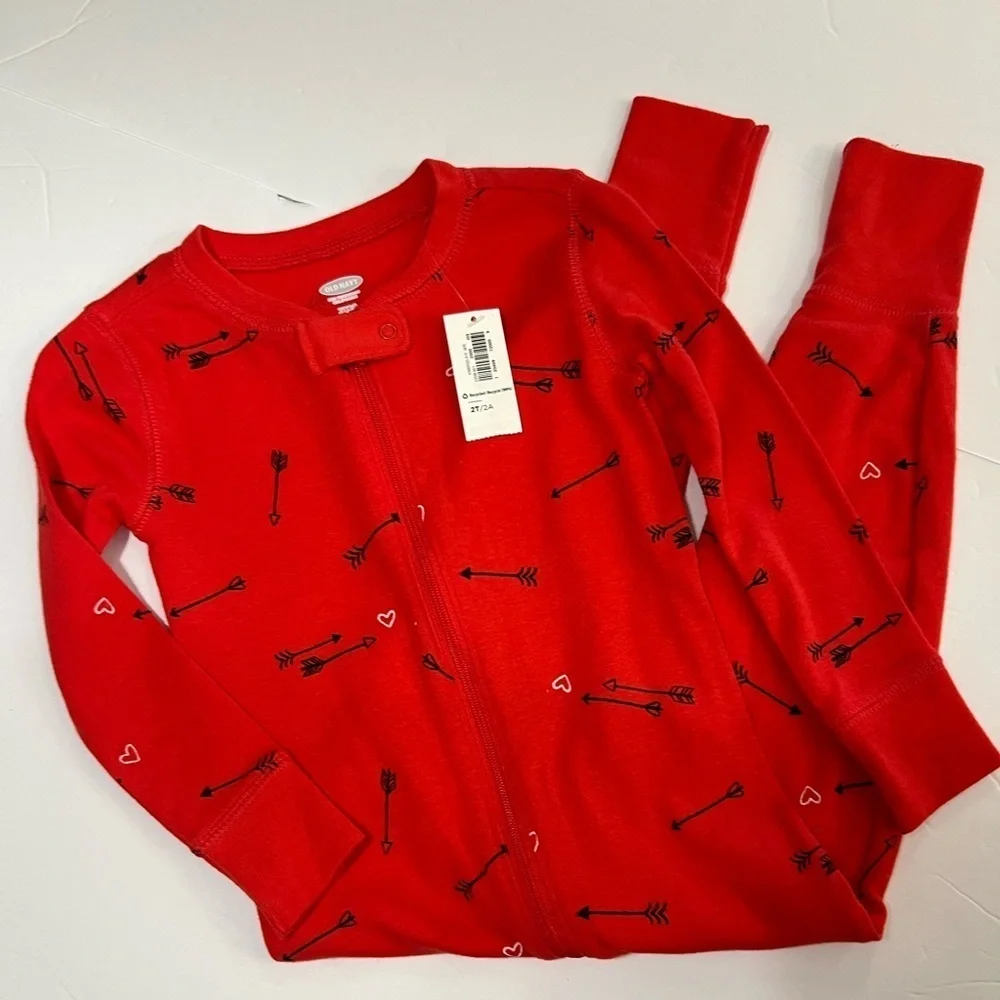 NWT✨ OLD NAVY ⭐️ Valentine’s Day onesie♥️ SIZE 2T